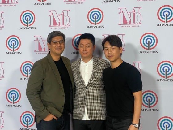 드림메이커 협약식(왼쪽부터 라우란티스 다이오기 ABS-CBN 제작국장, 이형진 MLD 대표, 팀킴 KAMP 대표) /사진제공=MLD엔터테인먼트