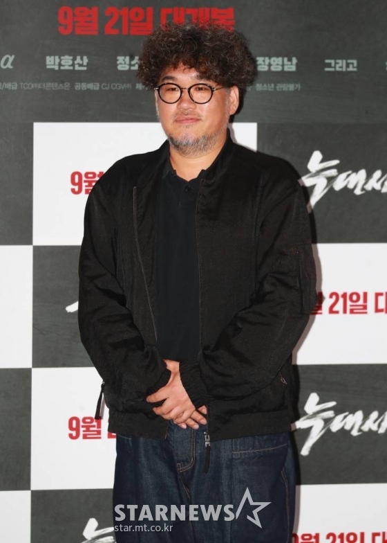 김홍선 감독이 19일 오후 서울 CGV용산아이파크몰에서 진행된 영화 '늑대사냥'(감독 김홍선) 언론시사회에 참석해 포즈를 취하고 있다. /2022.09.19 /사진=이동훈 기자 photoguy@