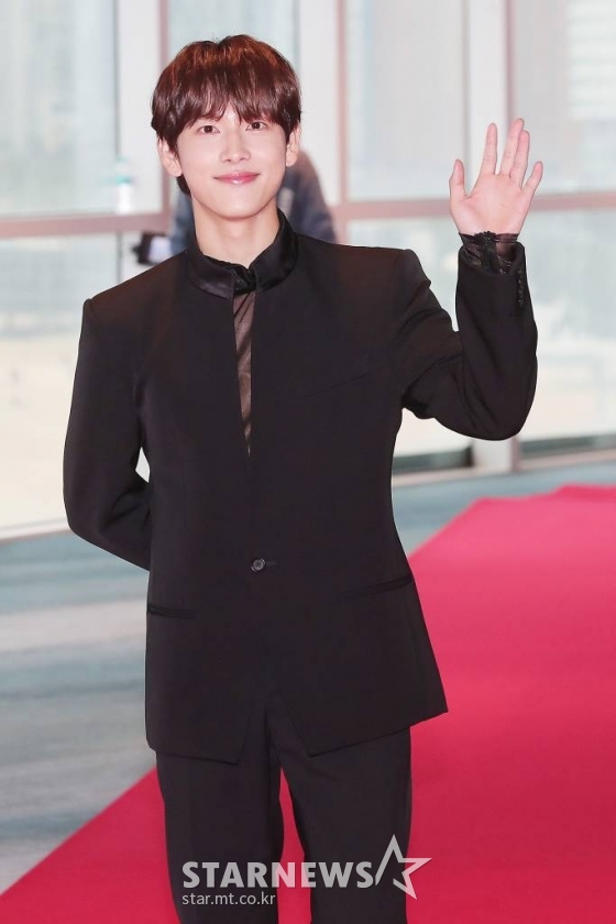 배우 임시완이 6일 오후 부산 해운대구 시그니엘에서 열린 '2022 부일영화상' 레드카펫 행사에 참석해 포즈를 취하고 있다. 2022.10.06 /사진=김창현 기자 chmt@