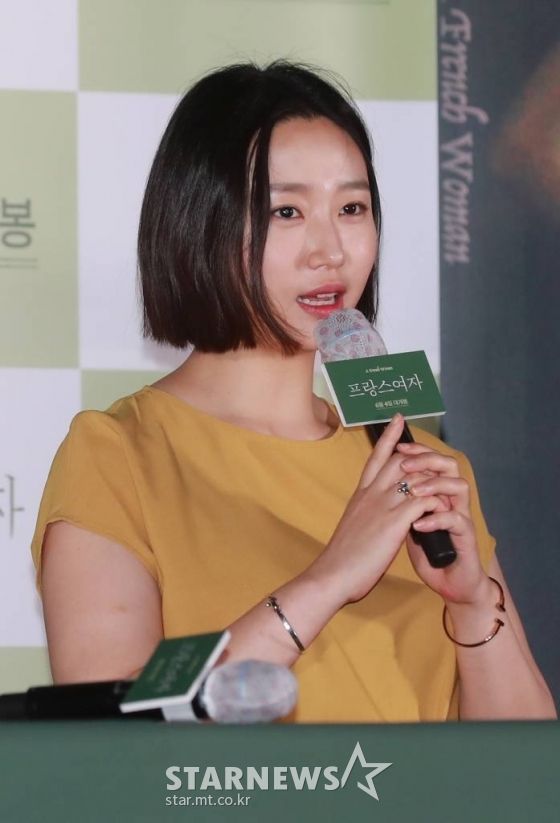 배우 류아벨이 1일 오후 서울 광진구 롯데시네마 건대입구점에서 진행된 영화 '프랑스여자'(감독 김희정) 언론시사회에서 질문에 답하고 있다. /사진=이동훈 기자 photoguy@