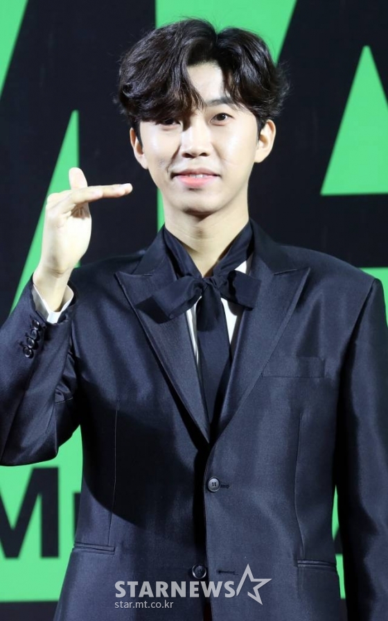 가수 임영웅이 26일 오후 서울 구로구 고척스카이돔에서 열린 'MMA2022' 시상식 레드카펫에서 포즈를 취하고 있다. 2022.11.26 /사진=임성균 기자 tjdrbs23@