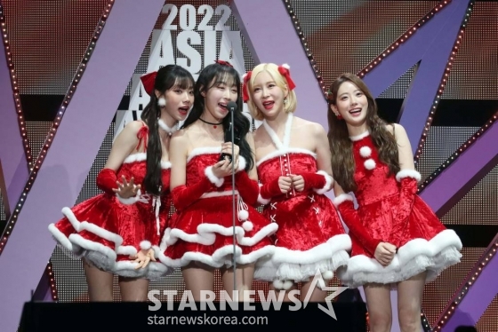 그룹 우주소녀 쪼꼬미가 13일 오후 일본 나고야 니혼가이시홀에서 열린 스타뉴스-미디어보이 주최 '2022 Asia Artist Awards IN JAPAN'(2022 아시아 아티스트 어워즈, 이하 2022 AAA)에서 AAA베스트초이스상을 수상하고 소감을 말하고 있다. 스타뉴스와 미디어보이가 주최하고 Asia Artist Awards 조직위원회와 더스타파트너, 컬쳐 엔터테인먼트가 공동 주관하는 글로벌 NO.1 시상식 '2022 AAA'에는 올 한 해 동안 국내외에서 많은 사랑을 받은 가수, 배우들이 참석해 눈을 뗄 수 없는 화려한 글로벌 축제의 장을 펼친다. 2022.12.13 /사진=임성균 기자 tjdrbs23@