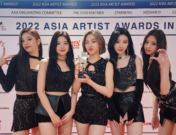그룹 ITZY(있지)가 '2022 Asia Artist Awards IN JAPAN'에 참석한 모습./사진=JYP엔터테인먼트