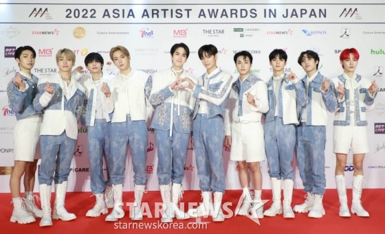 그룹 더보이즈가 13일 오후 일본 나고야 니혼가이시홀에서 열린 스타뉴스-미디어보이 주최 '2022 Asia Artist Awards IN JAPAN'(2022 아시아 아티스트 어워즈, 이하 2022 AAA) 레드카펫행사에서 포즈를 취하고 있다. 스타뉴스와 미디어보이가 주최하고 Asia Artist Awards 조직위원회와 더스타파트너, 컬쳐 엔터테인먼트가 공동 주관하는 글로벌 NO.1 시상식 '2022 AAA'에는 올 한 해 동안 국내외에서 많은 사랑을 받은 가수, 배우들이 참석해 눈을 뗄 수 없는 화려한 글로벌 축제의 장을 펼친다. 2022.12.13 /사진=이동훈 기자 photoguy@