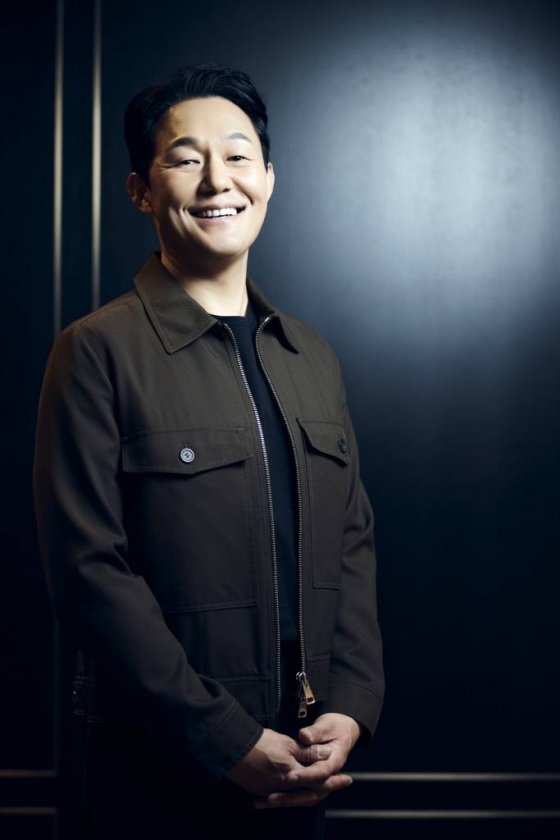 영화 '웅남이'(감독 박성광) 배우 박성웅이 20일 진행된 인터뷰를 위해 포즈를 취하고 있다. 반달곰이라는 특별한 '비밀'을 가진 사나이가 특유의 짐승 같은 능력으로 국제 범죄 조직에 대항하여 공조 수사를 하며 벌어지는 코믹 액션 '웅남이'는 오는 22일 개봉한다. /사진제공=워너비펀 2023.03.20 /사진=이동훈 기자 photoguy@