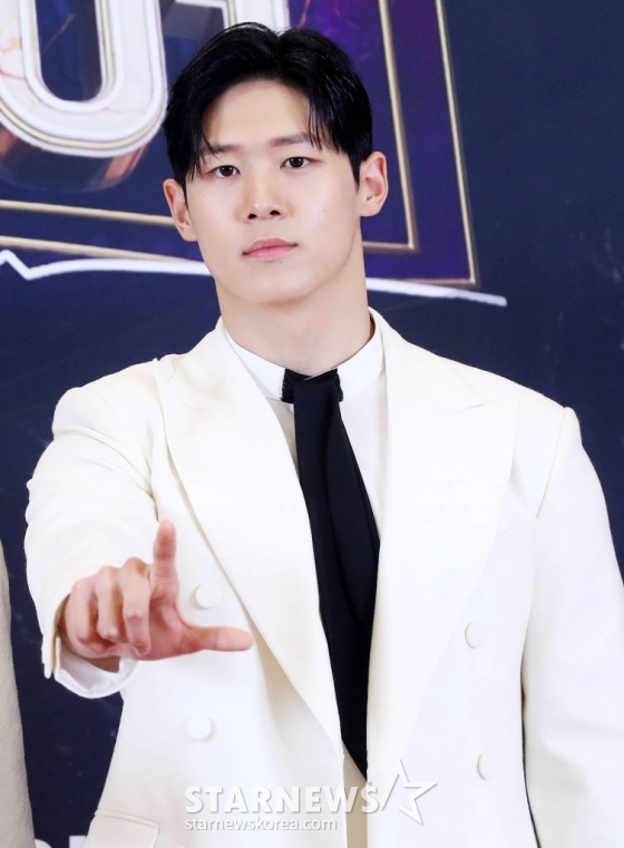 JTBC '팬텀싱어4' 결승 진출한 리베란테 정승원이 2일 오후 서울 동대문구 경희대학교 평화의 전당에서 진행된 포토콜 행사에 참석해 포즈를 취하고 있다. 2023.06.02 /사진=김창현 기자 chmt@