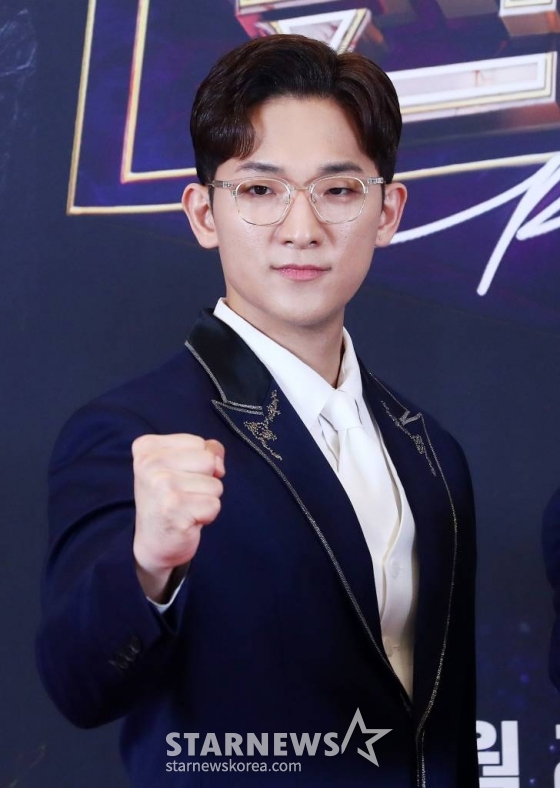 JTBC '팬텀싱어4' 결승 진출한 포르테나 오스틴킴이 2일 오후 서울 동대문구 경희대학교 평화의 전당에서 진행된 포토콜 행사에 참석해 포즈를 취하고 있다. 2023.06.02 /사진=김창현 기자 chmt@