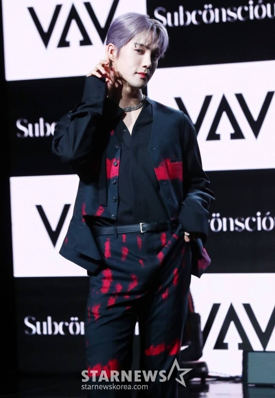 그룹 VAV(브이에이브이) 에이노가 12일 오후 서울 강남구 청담동 일지아트홀에서 진행된 미니 7집 'Subconscious'(서브칸셔스) 발매 기념 쇼케이스에 참석해 포즈를 취하고 있다. VAV 이번 앨범에는 타이틀곡 'Designer'(디자이너)를 포함해 'Call U Mine'(콜 유 마인), 'By My Side'(바이 마이 사이드), 'Reason'(리즌), '보고싶어서' 총 5곡이 수록됐다. 2023.06.12 /사진=김창현 기자 chmt@
