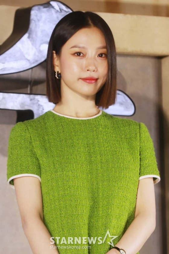 배우 고민시가 20일 오전 서울 광진구 롯데시네마 건대입구점에서 진행된 영화 '밀수'(감독 류승완) 제작발표회에 참석해 포즈를 취하고 있다. 바다에 던져진 생필품을 건지며 생계를 이어가던 사람들 앞에 일생일대의 큰 판이 벌어지면서 휘말리는 해양범죄활극 '밀수'는 7월 26일 개봉한다. /2023.06.20 /사진=이동훈 기자 photoguy@