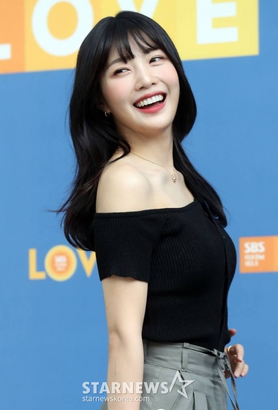 그룹 레드벨벳 조이가 8일 오후 서울 목동 SBS에서 진행되는 '동물농장' 녹화위해 도착하고 있다. 2022.06.08 /사진=임성균 기자 tjdrbs23@