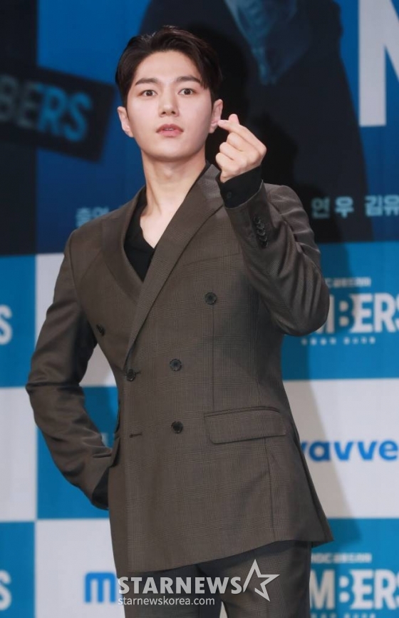 배우 김명수가 23일 오전 서울 마포구 상암동 MBC에서 진행된 금토드라마 '넘버스 : 빌딩숲의 감시자들' 제작발표회에 참석해 포즈를 취하고 있다.   고졸 출신 회계사 장호우가 거대 회계법인의 부조리에 맞서 가장 회계사답지만 가장 회계사답지 않은 방식으로 정의를 실현해가는 휴먼 오피스 활극 '넘버스 : 빌딩숲의 감시자들'은 오늘(23)일 첫 방송된다. /2023.06.23 /사진=이동훈 기자 photoguy@