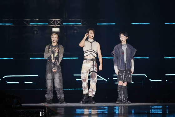 그룹 샤이니가 25일 올림픽공원 KSPO DOME에서 진행된  'SHINee WORLD VI [PERFECT ILLUMINATION]'(샤이니 월드 VI [퍼펙트 일루미네이션]) 콘서트에서 멋진 공연을 펼치고 있다. /사진제공=SM엔터테인먼트 /사진=이동훈 기자 photoguy@