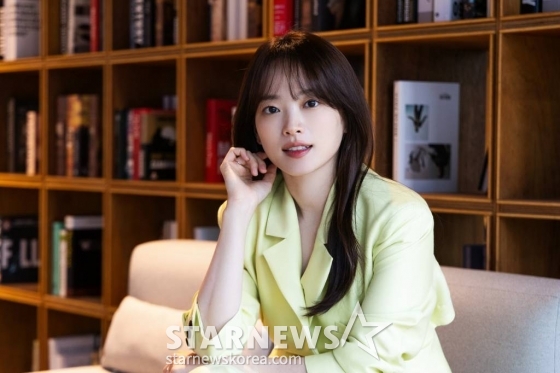 tvN 드라마 '이로운 사기'의 주연배우 천우희가 종영 인터뷰를 위해 포즈를 취하고 있다. /사진제공=H&엔터테인먼트 2023.07.19 /사진=이동훈 기자 photoguy@