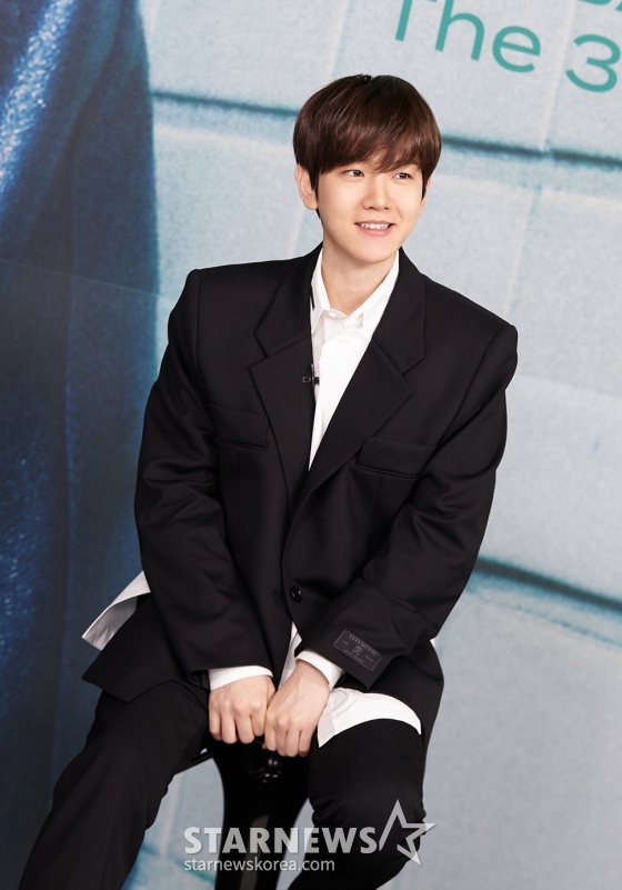 엑소(EXO) 백현이 30일 오후 온라인 생중계로 진행된 세 번째 미니앨범 ‘Bambi’ 발매 기자간담회에 앞서 포즈를 취하고 있다. /사진제공=SM엔터테인먼트 2021.03.30 /사진=이동훈 기자 photoguy@