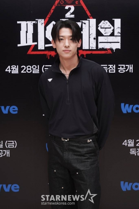유투버 덱스가 25일 오후 서울 영등포구 여의도동 여의도 콘래드 서울에서 진행된 '2023 웨이브 콘텐츠 라인업 설명회'에 참석해 포즈를 취하고 있다.  이날 웨이브의 2023 포문을 열 콘텐츠로 '피의 게임2'가 공개됐다. '피의 게임'은 두뇌, 피지컬 최강자들이 사냥할 것인가, 사냥당할 것인가를 두고 벌이는 극한의 생존 서바이벌 예능이다. 지난 2021년 MBC에서 시즌1이 방송됐으며 시즌2는 웨이브 단독 방송된다. / 사진제공 = 웨이브 /사진=김창현 기자 chmt@