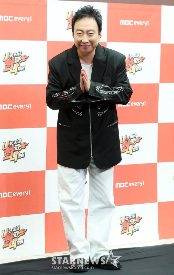 방송인 박명수가 14일 오후 서울 마포구 상암동 스탠포드서울에서 진행된 MBC에브리원·라이프타임 신규 예능 '나는 지금 화가 나있어' 제작발표회에 참석해 포즈를 취하고 있다. 대한민국 '화' 전문 MC들이 '화(火)'제의 게스트를 초대해 그들의 화 유발 비밀 토크를 듣고 화풀이 노하우를 대방출하는 '대국민 화Free(프리) 쇼'다. 오는 15일 첫 방송. 2023.08.14 /사진=김창현