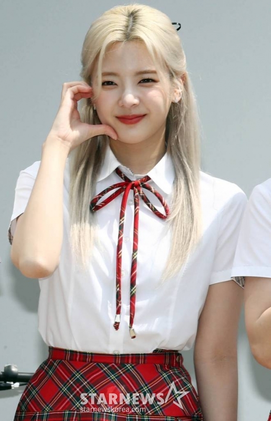 그룹 ITZY(있지) 리아가 6일 오전 경기도 고양시 JTBC일산 스튜디오에서 진행되는 '아는형님' 녹화를 위해 도착하고 있다. 2023.07.06 /사진=임성균 기자 tjdrbs23@
