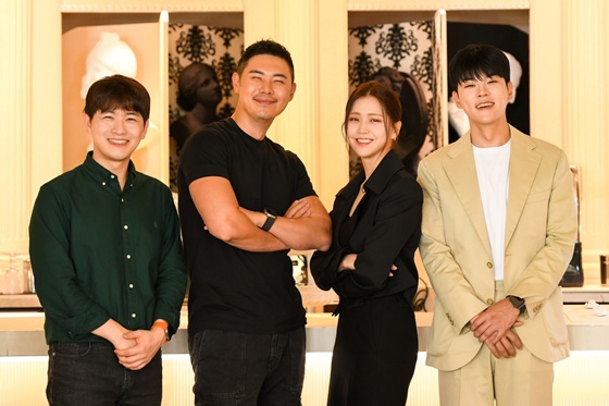 동네멋집 김명하 PD(왼쪽),  유정수, 김지은, 이인권 아나운서 /사진=SBS