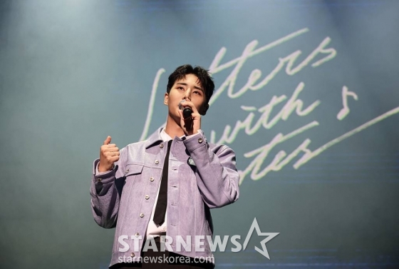 데이식스(DAY6) 영케이(Young K)가 3일 오후 서울 노원구 광운대학교 동해문화예술관에서 진행된 첫 솔로 공연 Young K Solo Concert 'Letters with notes'에서 멋진 무대를 선보이고 있다. /사진제공=JYP엔터테인먼트 2023.09.03 /사진=이동훈
