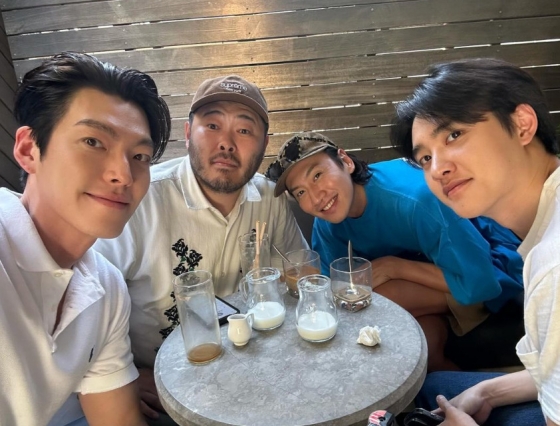 배우 김우빈, 김기방, 도경수, 이광수/사진=인스타그램