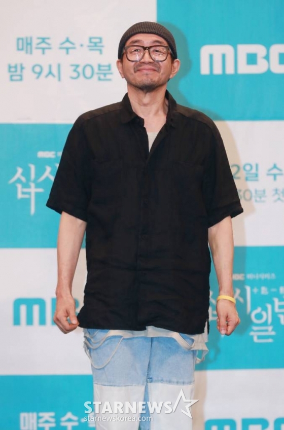 배우 남문철이 22일 오후 서울 마포구 상암동 MBC 사옥에서 진행된 수목드라마 '십시일반' 제작발표회에서 포즈를 취하고 있다. /사진=이동훈 기자 photoguy@
