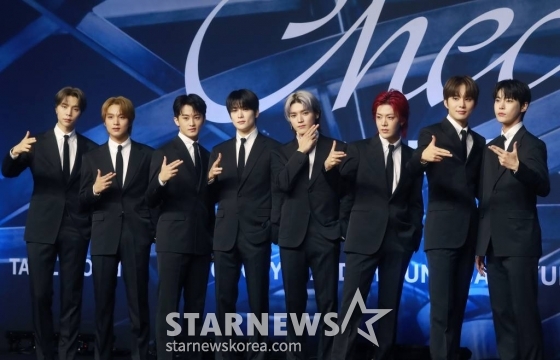 그룹 NCT 127이 6일 오전 서울 여의도 콘래드호텔에서 진행된 정규 5집 '팩트 체크'(Fact Check) 발매 기자간담회에 참석해 포즈를 취하고 있다. /2023.10.06 /사진=이동훈