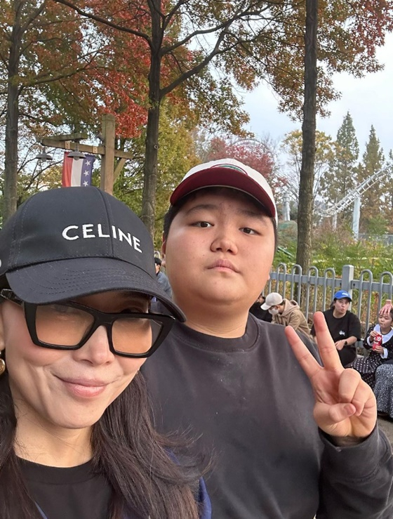 오윤아와 그의 아들 /사진=오윤아