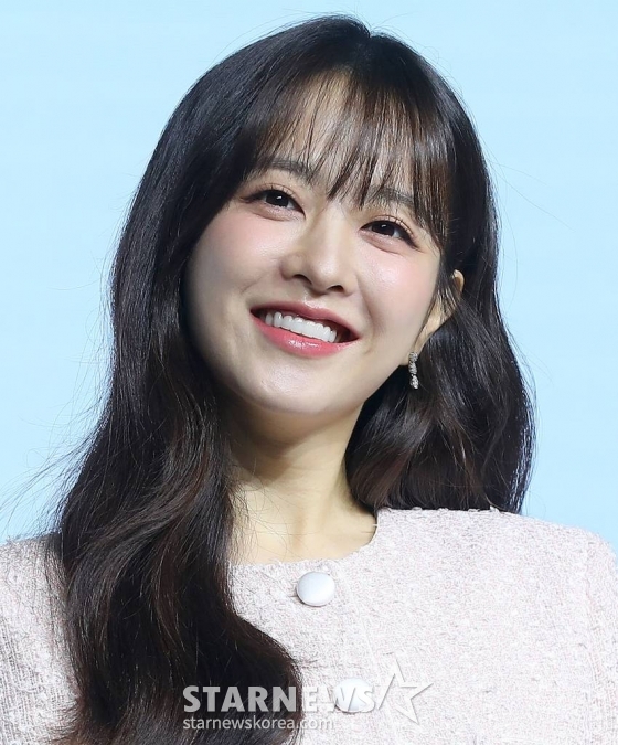 베우 박보영이 1일 오전 서울 종로구 JW메리어트 동대문스퀘어 서울에서 진행된 넷플릭스 오리지널 시리즈 '정신병동에도 아침이 와요' 제작발표회에 참석해 포즈를 취하고 있다. '정신병동에도 아침이 와요'는 정신건강의학과로 처음 오게 된 간호사 다은이 정신병동 안에서 만나는 세상과 마음 시린 사람들의 이야기를 그린다. 오는 3일 공개. 2023.11.01 /사진=김창현