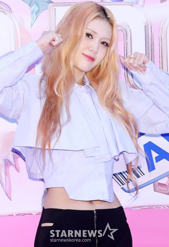 가수 전소미가 8일 오전 서울 강남구 SJ쿤스트할레에서 진행된 '2023 마마 어워즈'(2023 MAMA AWARDS) 미디어데이에 참석해 포즈를 취하고 있다. '2023 마마 어워즈'는 오는 28~29일 양일간 일본 도쿄 돔에서 개최된다. '2023 마마 어워즈'는 엠넷 뿐 아니라 Mnet K-POP을 비롯해 Mnet TV, KCON official, M2를 통해서도 전세계에 생중계될 예정이다. 2023.11.08 /사진=김창현