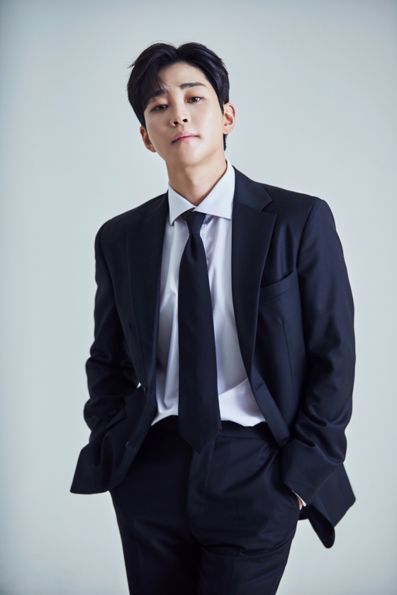 가수 딘딘 /사진=슈퍼벨컴퍼니