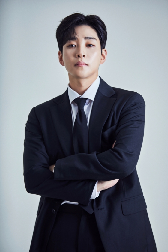 가수 딘딘 /사진=슈퍼벨컴퍼니
