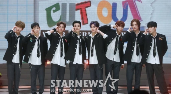 그룹 휘브(WHIB)가 8일 오후 서울 마포구 상암동 SBS 프리즘 타워에서 진행된 데뷔 싱글 1집 '컷-아웃'(Cut-Out) 발매기념 쇼케이스에 참석해 포즈를 취하고 있다.  휘브의 데뷔 앨범인 '컷-아웃'은 '여러 가지 색의 도화지를 잘라 붙여 하나의 작품을 만들어내듯 휘브만의 색을 가진 하나의 작품을 만들기 시작하겠다'는 뜻이다. /2023.11.08 /사진=이동훈
