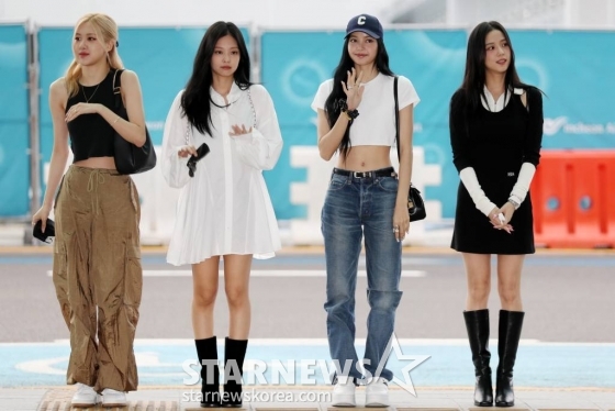 그룹 블랙핑크 로제, 제니, 리사, 지수 /사진=임성균 기자 tjdrbs23@