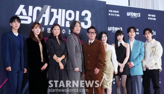 이승기, 김이나, 백지영, 임재범, 윤종신, 이해리, 선미, 규현, 코드 쿤스트가 26일 오전 서울 마포구 상암동 중소기업 DMC타워에서 진행된 JTBC '싱어게인3' 제작발표회에 참석해 포즈를 취하고 있다. 2023.10.26 /사진=김창현