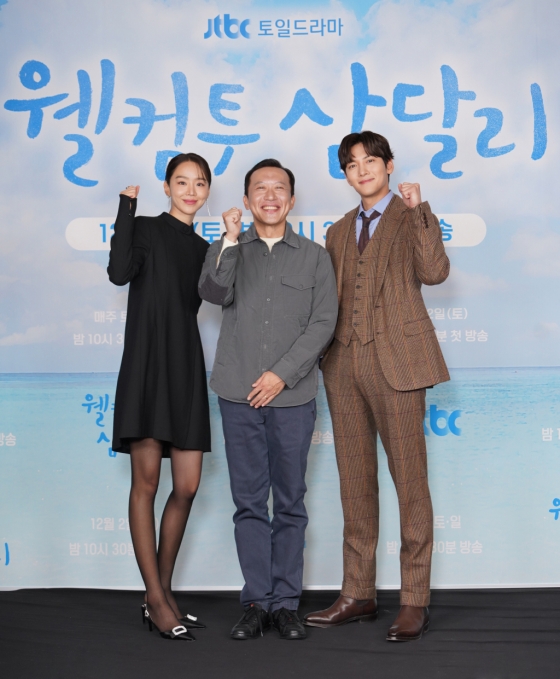 배우 신혜선(왼쪽부터)과 차영훈 감독, 배우 지창욱 /사진제공=JTBC