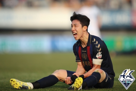 이영재가 후반전 역전골을 넣은 후 환호하고 있다. /사진제공=한국프로축구연맹