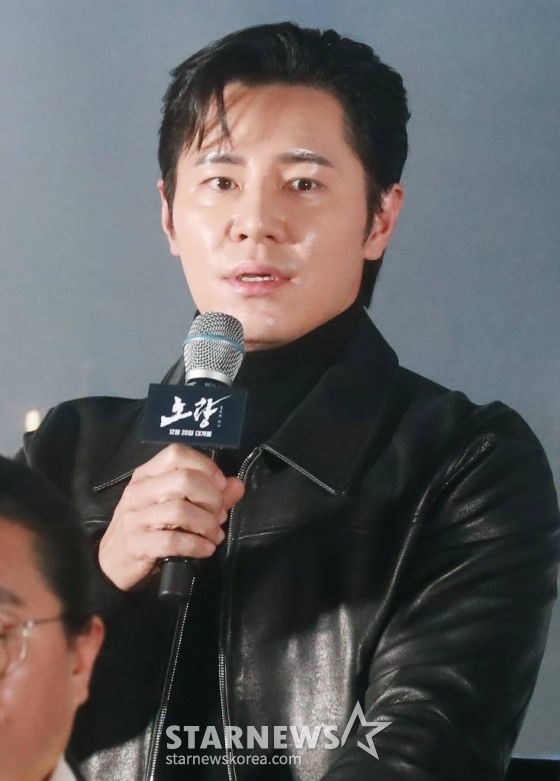 배우 이규형이 12일 오후 서울 롯데시네마 월드타워점에서 진행된 영화 '노량: 죽음의 바다'(감독 김한민) 언론시사회 및 기자간담회에 참석해 질문에 답하고 있다. /2023.12.12 /사진=이동훈