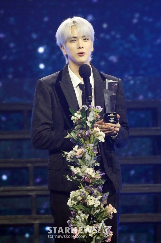 그룹 더보이즈 영훈이 14일 필리핀 아레나에서 열린 '2023 아시아 아티스트 어워즈 인 필리핀'(2023 Asia Artist Awards IN THE PHILIPPINES, 이하 '2023 AAA')에서 'AAA포커스 상'을 수상하고 소감을 말하고 있다.   '2023 AAA'는 스타뉴스가 주최하고 Asia Artist Awards 조직위원회, TONZ 엔터테인먼트, PULP Live World가 공동 주관한다. 그룹 아이브(IVE) 장원영, 가수 강다니엘, 그룹 제로베이스원 성한빈이 MC를 맡았다. 2023.12.14 /사진=임성균