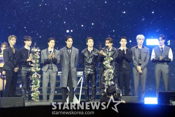 그룹 더보이즈가 14일 필리핀 아레나에서 열린 '2023 아시아 아티스트 어워즈 인 필리핀'(2023 Asia Artist Awards IN THE PHILIPPINES, 이하 '2023 AAA')에서 'AAA 베스트 아티스트 상'을 수상하고 소감을 말하고 있다. '2023 AAA'는 스타뉴스가 주최하고 Asia Artist Awards 조직위원회, TONZ 엔터테인먼트, PULP Live World가 공동 주관한다. 그룹 아이브(IVE) 장원영, 가수 강다니엘, 그룹 제로베이스원 성한빈이 MC를 맡았다. 2023.12.14 /사진=임성균