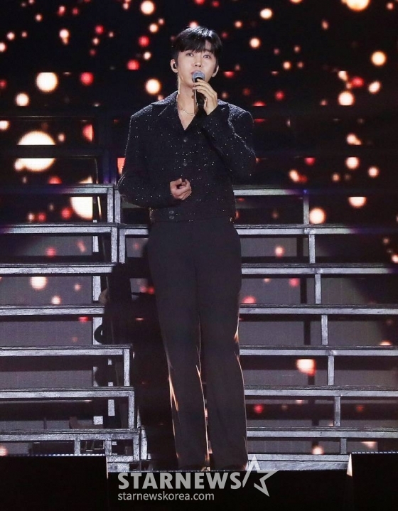 가수 임영웅이 지난 14일 필리핀 아레나에서 열린 '2023 아시아 아티스트 어워즈 인 필리핀'(2023 Asia Artist Awards IN THE PHILIPPINES, 이하 '2023 AAA')에서 멋진 무대를 선보이고 있다. /사진=김창현 기자