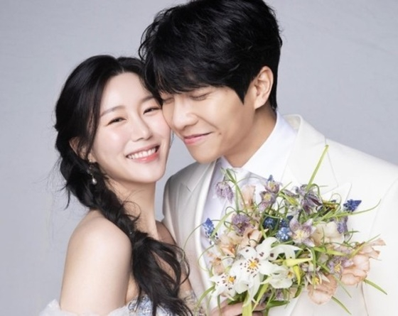 이다인(왼쪽), 이승기 부부/사진=휴먼메이드, 나인아토엔터테인먼트