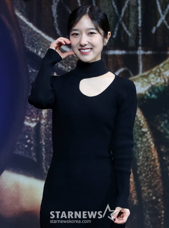 방송인 이혜성이 18일 오전 서울 중구 앰버서더 서울풀만호텔에서 진행된 넷플릭스 시리즈 '데블스 플랜' 제작발표회에 참석해 포즈를 취하고 있다. '데블스 플랜'은 변호사, 의사, 과학 유튜버, 프로 게이머, 배우 등 다양한 직업군의 12명이 7일 동안 합숙하며 최고의 두뇌를 가리는 서바이벌 예능이다. 오는 26일 공개. 2023.09.18 /사진=김창현