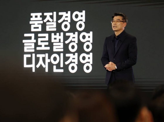 송호성 기아 대표이사 사장이 현대자동차그룹 2024년 신년회에서 전기차의 비전을 설명하고 있다. 사진제공=뉴시스