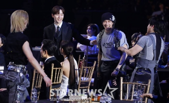 그룹 스트레이키즈가 14일 필리핀 아레나에서 열린 '2023 아시아 아티스트 어워즈 인 필리핀'(2023 Asia Artist Awards IN THE PHILIPPINES, 이하 '2023 AAA')에서 멋진 무대를 선보이고 있다. '2023 AAA'는 그룹 아이브(IVE) 장원영, 가수 강다니엘, 그룹 제로베이스원 성한빈이 MC를 맡았다. 2023.12.14 /사진=김창현