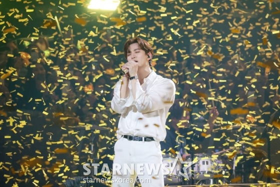 가수 이준호가 14일 오후 서울 송파구 잠실실내체육관에서 진행된 '2024 이준호 CONCERT 다시 만나는 날'에서 멋진 무대를 펼치고 있다. /사진제공=JYP엔터테인먼트 2024.01.14 /사진=이동훈