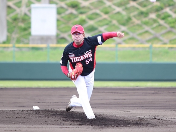 KIA 양현종이 3일 일본 오키나와현 구시카와 야구장에서 열린 롯데 자이언츠와 2024 KBO 리그 스프링캠프 연습경기에서 투구하고 있다. /사진=KIA 타이거즈 제공