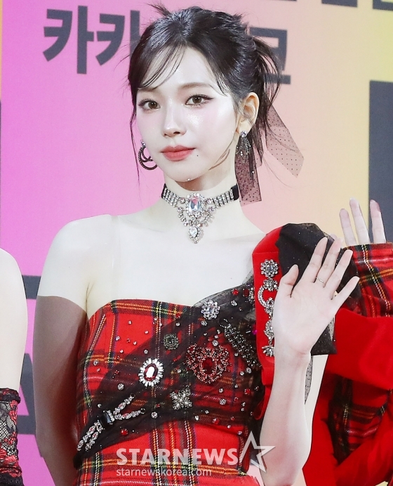 걸그룹 에스파 카리나가 2일 오후 인천 중구 인스파이어 아레나에서 진행된 'MMA 2023'(제15회 멜론 뮤직어워드) 레드카펫 행사에 참석해 포즈를 취하고 있다. 2023.12.02 /사진=김창현