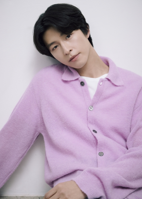 영화 '댓글부대'(감독 안국진)의 주연배우 홍경이 25일 진행된 인터뷰를 위해 포즈를 취하고 있다. /사진제공=매니지먼트mmm 2024.03.25 /사진=이동훈