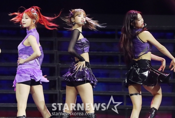걸그룹 르세라핌(LE SSERAFIM) 김채원이 지난 14일 필리핀 아레나에서 열린 '2023 아시아 아티스트 어워즈 인 필리핀'(2023 Asia Artist Awards IN THE PHILIPPINES, 이하 '2023 AAA')에서 멋진 무대를 선보이고 있다. 르세라핌은 '2023 AAA'에서 AAA 베스트 아티스트, 베스트 퍼포먼스, 아시아셀러브리티 등 3관왕을 차지했다. '2023 AAA'는 스타뉴스가 주최하고 Asia Artist Awar /사진=김창현