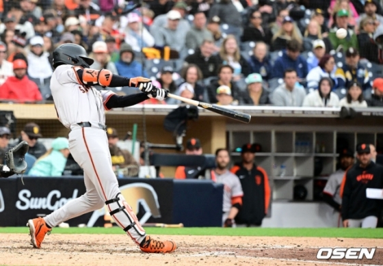 샌프란시스코 이정후가 지난달 31일(한국시간) MLB 데뷔 첫 홈런을 터트리고 있다.
